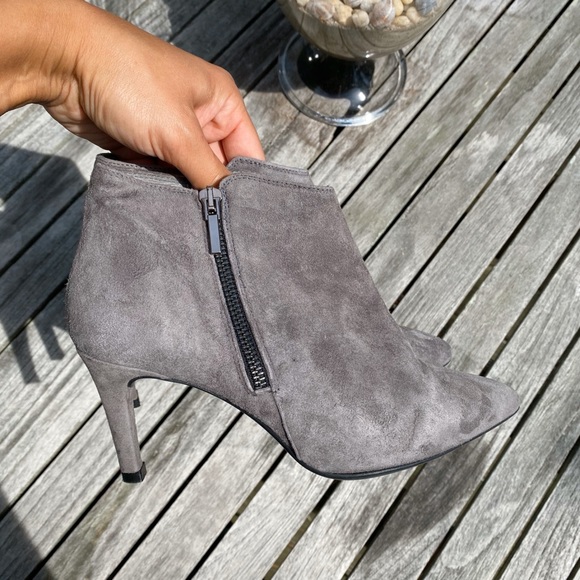🍂 CTWLK GREY SUEDE LEATHER BOOTIES! - Picture 6 of 10